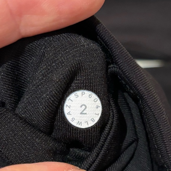 Lululemon Black Leggings Sz 2 - Picture 7 of 7